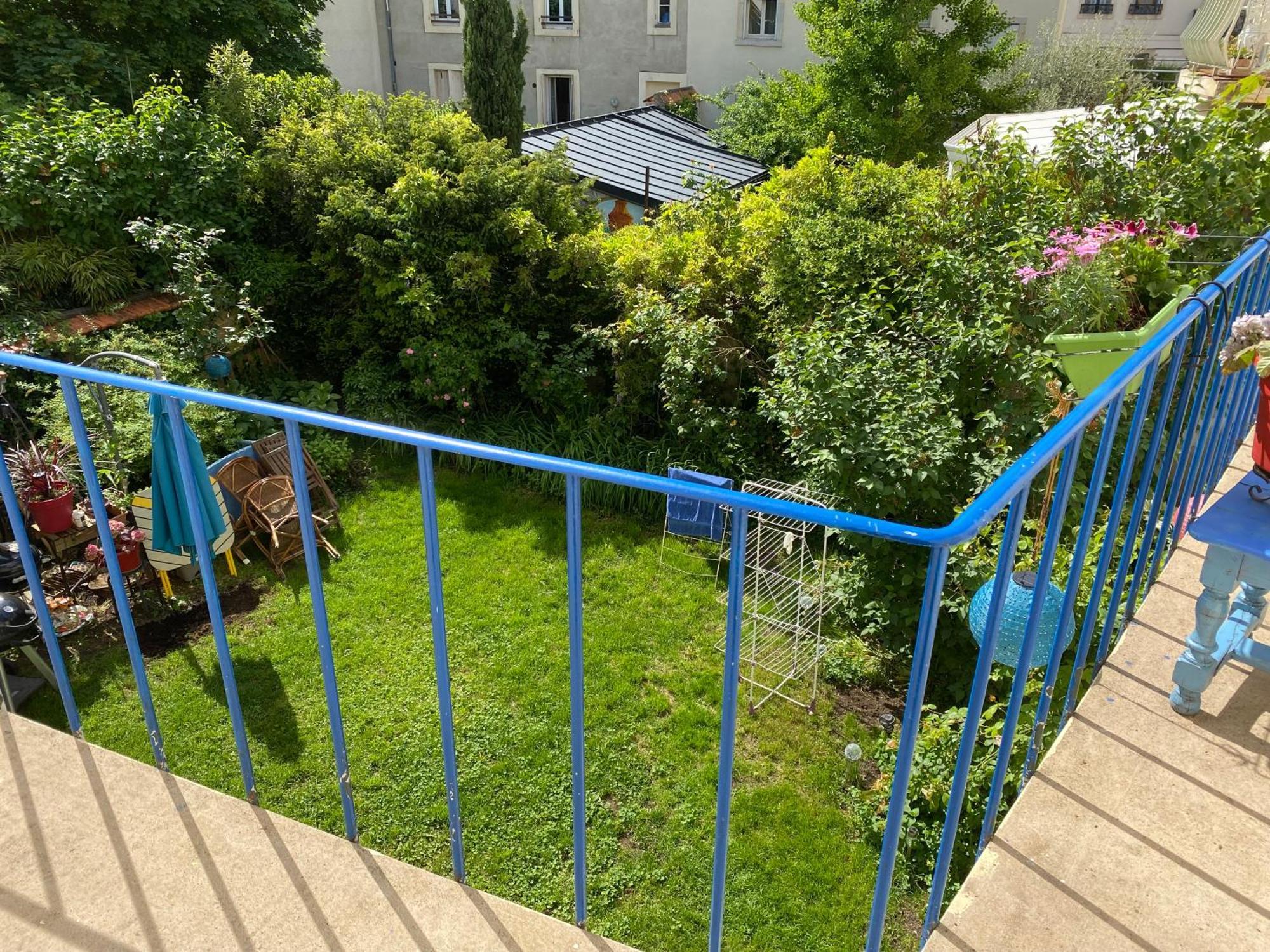 Haut De Jardin Dans Une Maison Dijon Eksteriør bilde